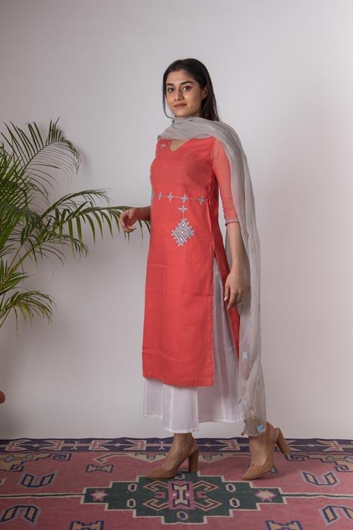 Riya' Hand Embroidered pink kotta doriya kurta. (2pc kurta and dupatta)