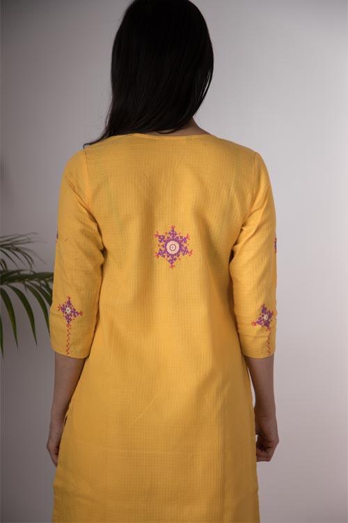 Pyaari' Hand Embroidered Yellow kotta doriya kurta . 2pc set (kurta and dupatta)