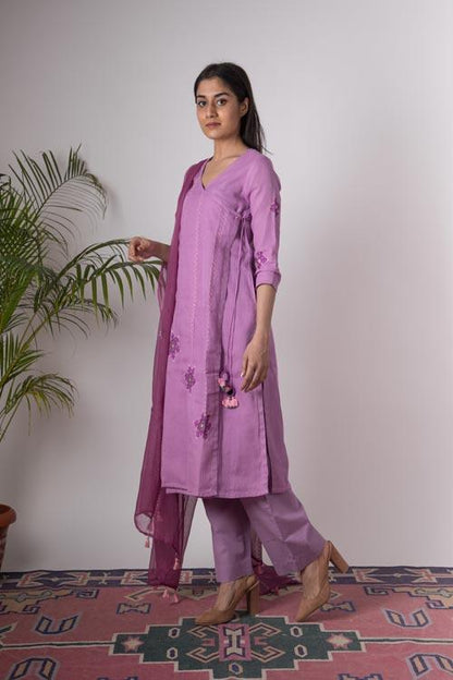 Dulari'Hand Embroidered lilac kotta doriya kurta . 2pc set (kurta and dupatta)