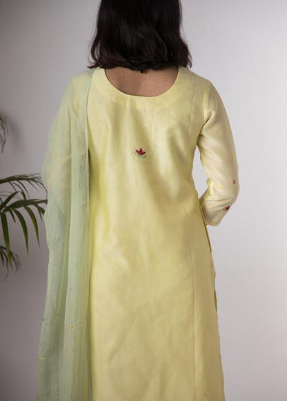 Daisy Hand Embroidered pastel yellow chanderi kurta . 2pc set (kurta and dupatta)