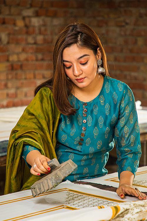 Poorvi : Handblock Printed Chanderi Silk Kurti