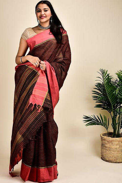 Ethnic Charm. Handloom Cotton Narayanpeth Saree