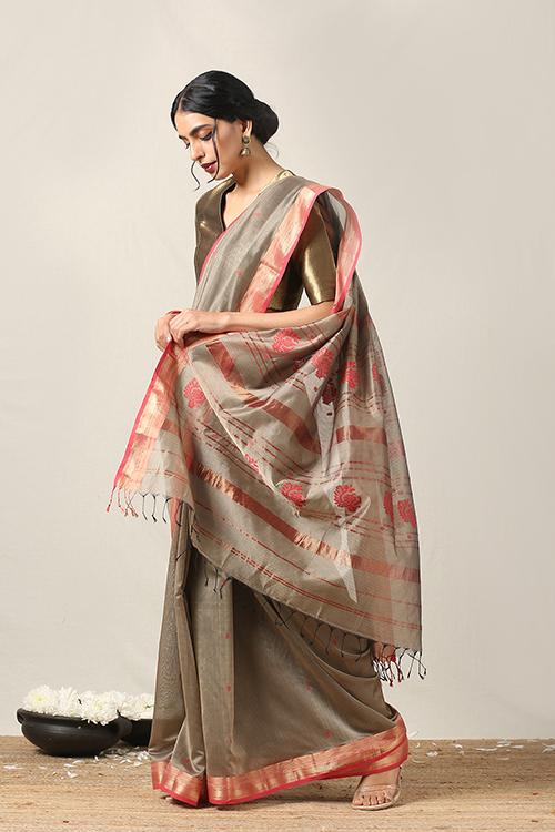 Handweave Maheshwari Handloom Silk Cotton Saree Col-Beige, Blouse Colour Red.