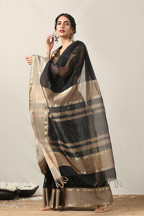 Handweave Maheshwari Handloom Silk Cotton Saree Col-Black & Beige , Blouse Colour- Beige.