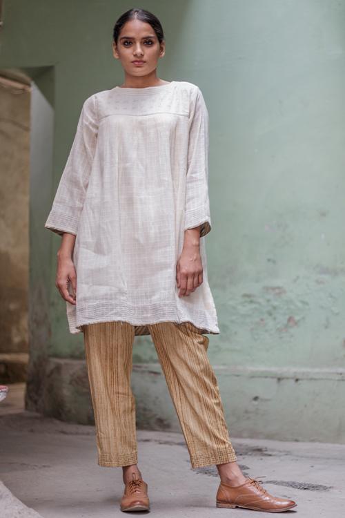 Loomar' White short plain full slv cotton kurta