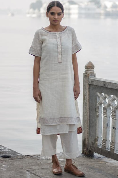 Bindani' White Dabu Print Cotton Long Kurta