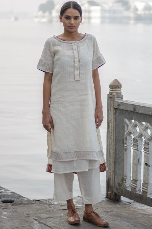 Bindani' White Dabu Print Cotton Long Kurta