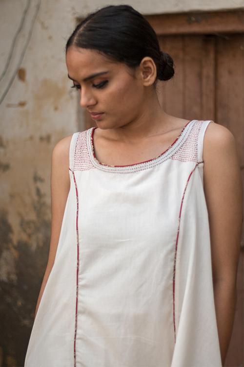 Biri' White boat neck cut slv cotton kurta