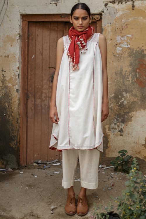 Biri' White boat neck cut slv cotton kurta