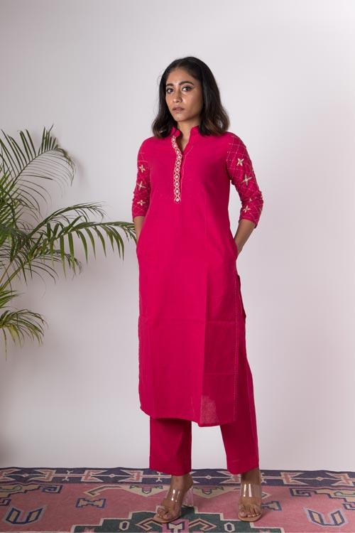 Dholamaru' Hand Embroidered Cotton Kurta Pant Set (2Piece Set)