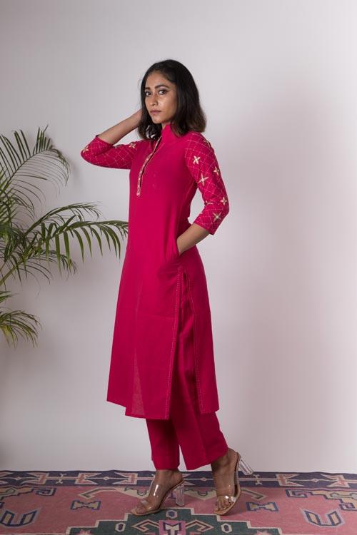 Dholamaru' Hand Embroidered Cotton Kurta Pant Set (2Piece Set)
