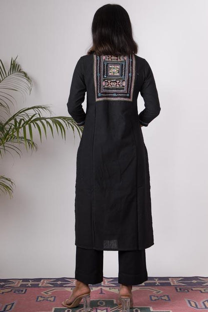 Banjara' Hand Embroidered Cotton Kurta Pant Set (2Piece Set) kurta and pant