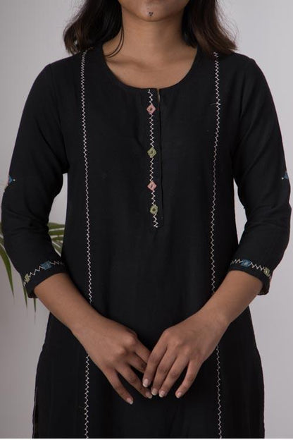 Banjara' Hand Embroidered Cotton Kurta Pant Set (2Piece Set) kurta and pant