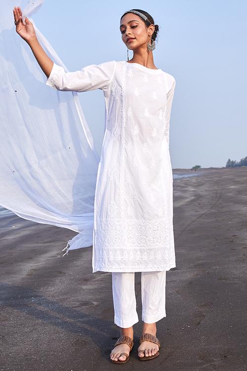 Saahibah' Pure Cotton Chikankari Embroidered Kurta Pant Dupatta Set