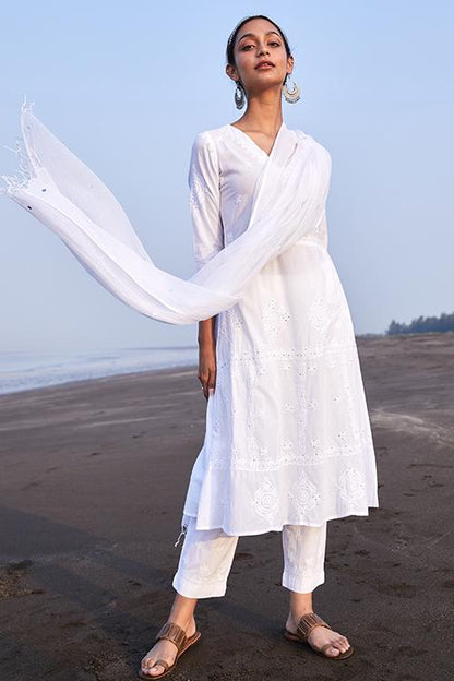 Gazal' Pure Cotton Chikankari Embroidered Kurta Pant Dupatta Set