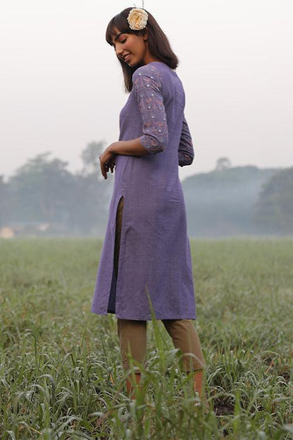 Lyana' Embroidered Cotton Handloom Kurta