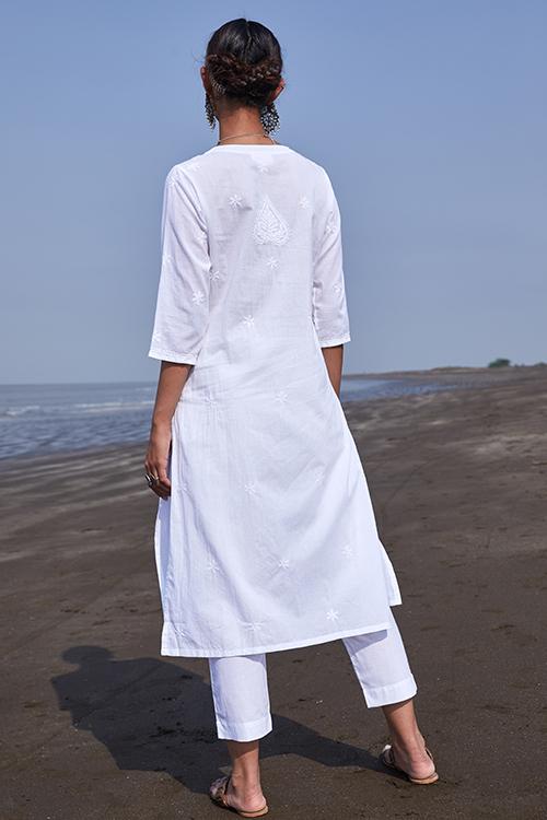 Aysa' Pure Cotton Chikankari Embroidered Long Kurta
