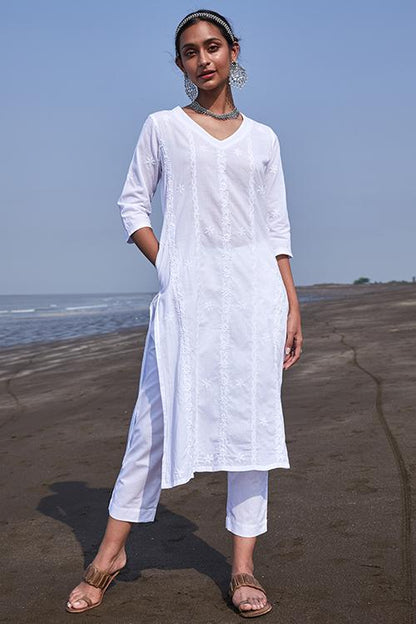 Aysa' Pure Cotton Chikankari Embroidered Long Kurta
