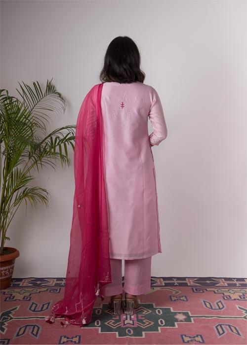 Peony' Hand Embroidered pestal pink Chanderi kurta. (2pc kurta and dupatta)
