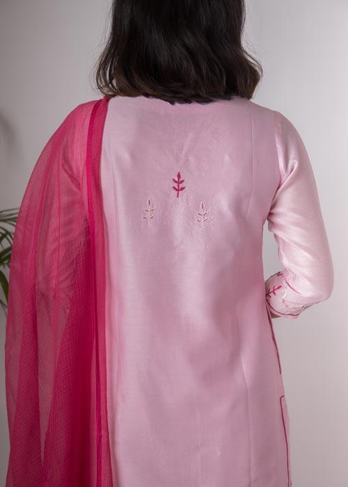 Peony' Hand Embroidered pestal pink Chanderi kurta. (2pc kurta and dupatta)