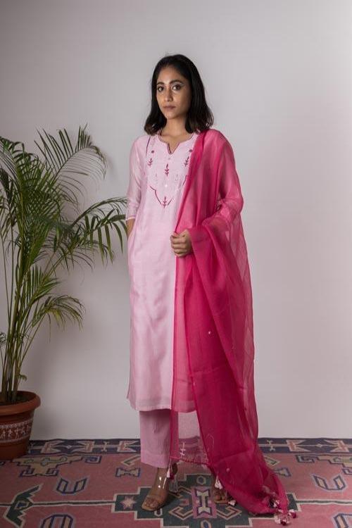 Peony' Hand Embroidered pestal pink Chanderi kurta. (2pc kurta and dupatta)