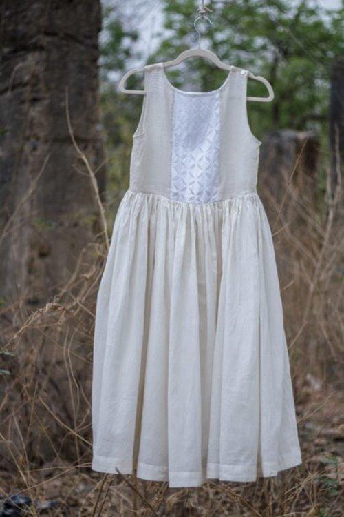 Kora Flaired Cutwork Kediya Kurta - Off White