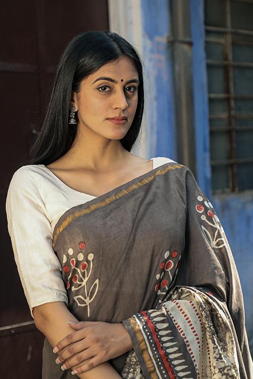 Pankhuri's Heart : Kashish Dabu Handblock Printed Cahnderi Silk Saree
