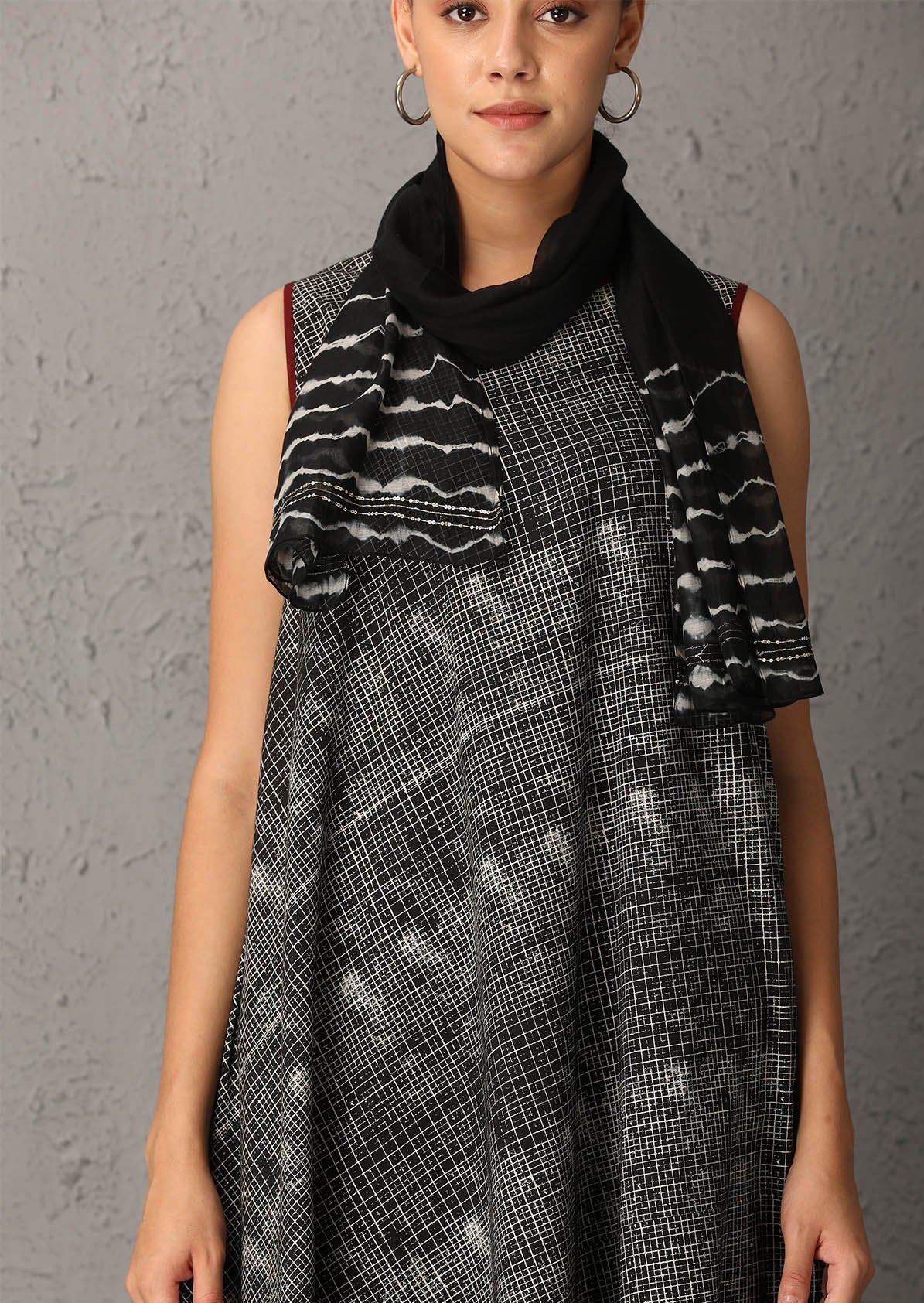 Black printed sleeveless kurta set with scarf (SW -37) JUST ADDED