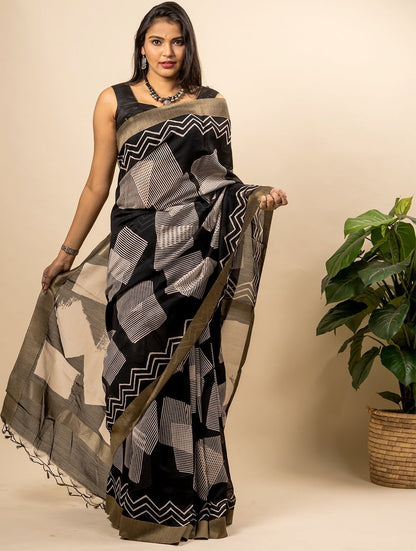Striking Block Printed Gicha Saree & Silk Border (With Blouse Piece)
