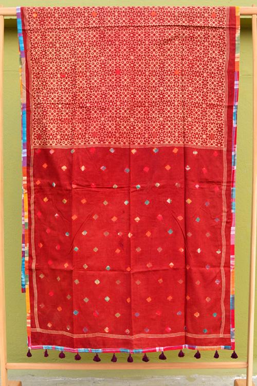 Tant Vastra Soft Cotton 'Natural Dyed Ajrakh Print Handloom Grey Saree.