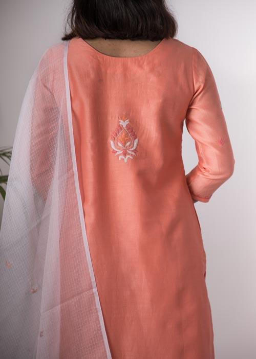 Tulip'Hand Embroidered Salmon chanderi kurta . 2pc set (kurta and dupatta)