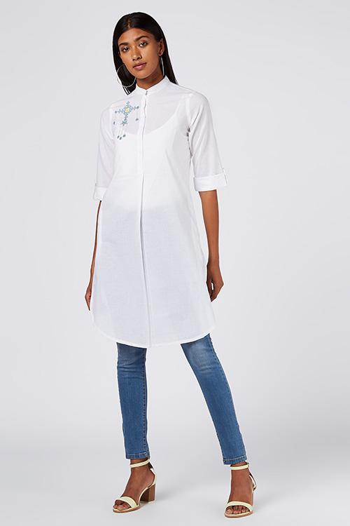 White Aster' Embroidered Cotton Cambric Kurta