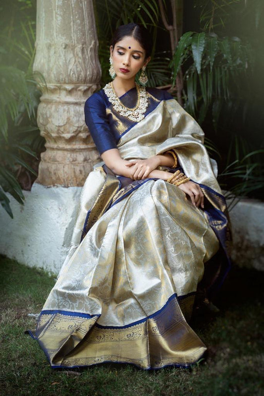 Beautiful Birds Figure Jacquard Work Kanjiwaram Saree