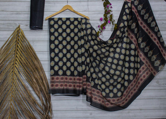 Valiba Beautiful Latest  Pure Cotton  Printed  Sarees