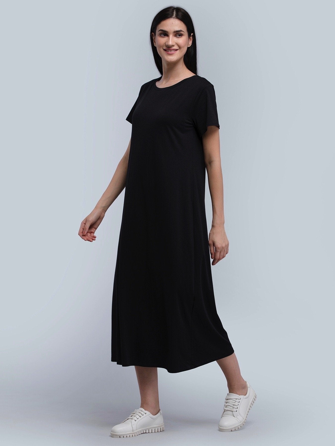 Cotton Round Neck Knitted Midi Dress - Black