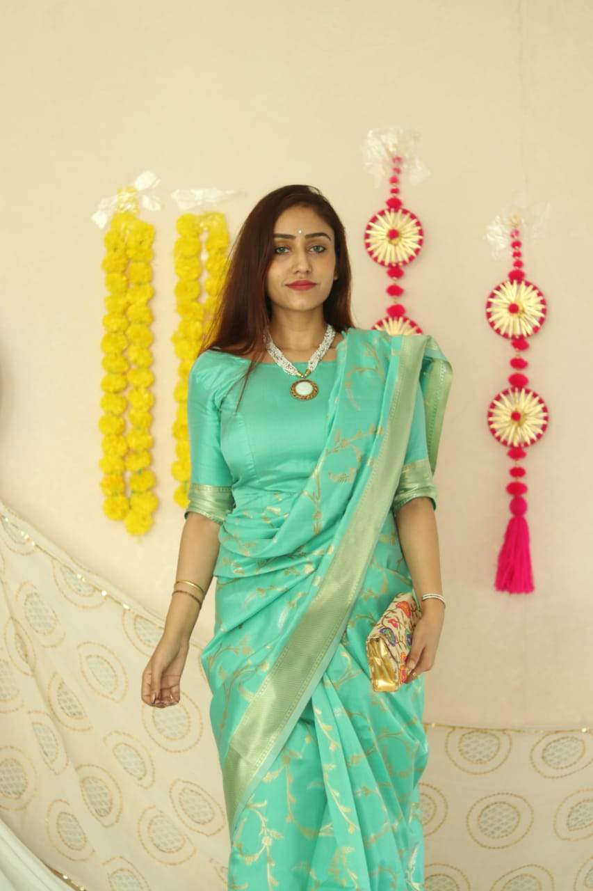 Exclusive Beautiful Rich Pallu & Jacquard Work On All Over Ruffle Saree