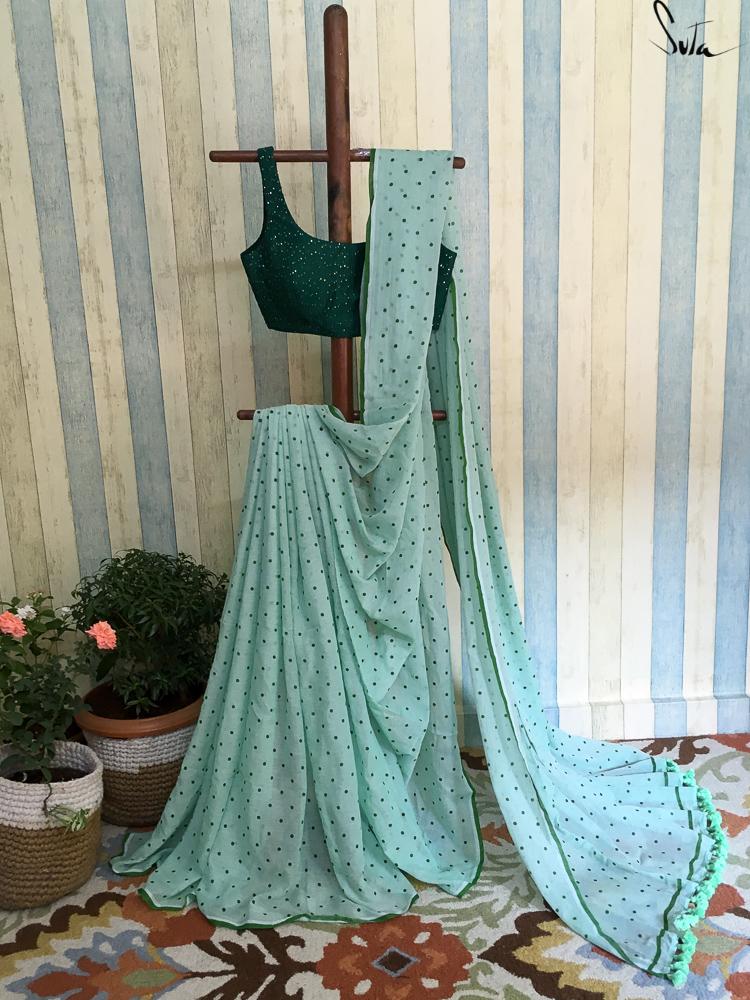Green pakhi