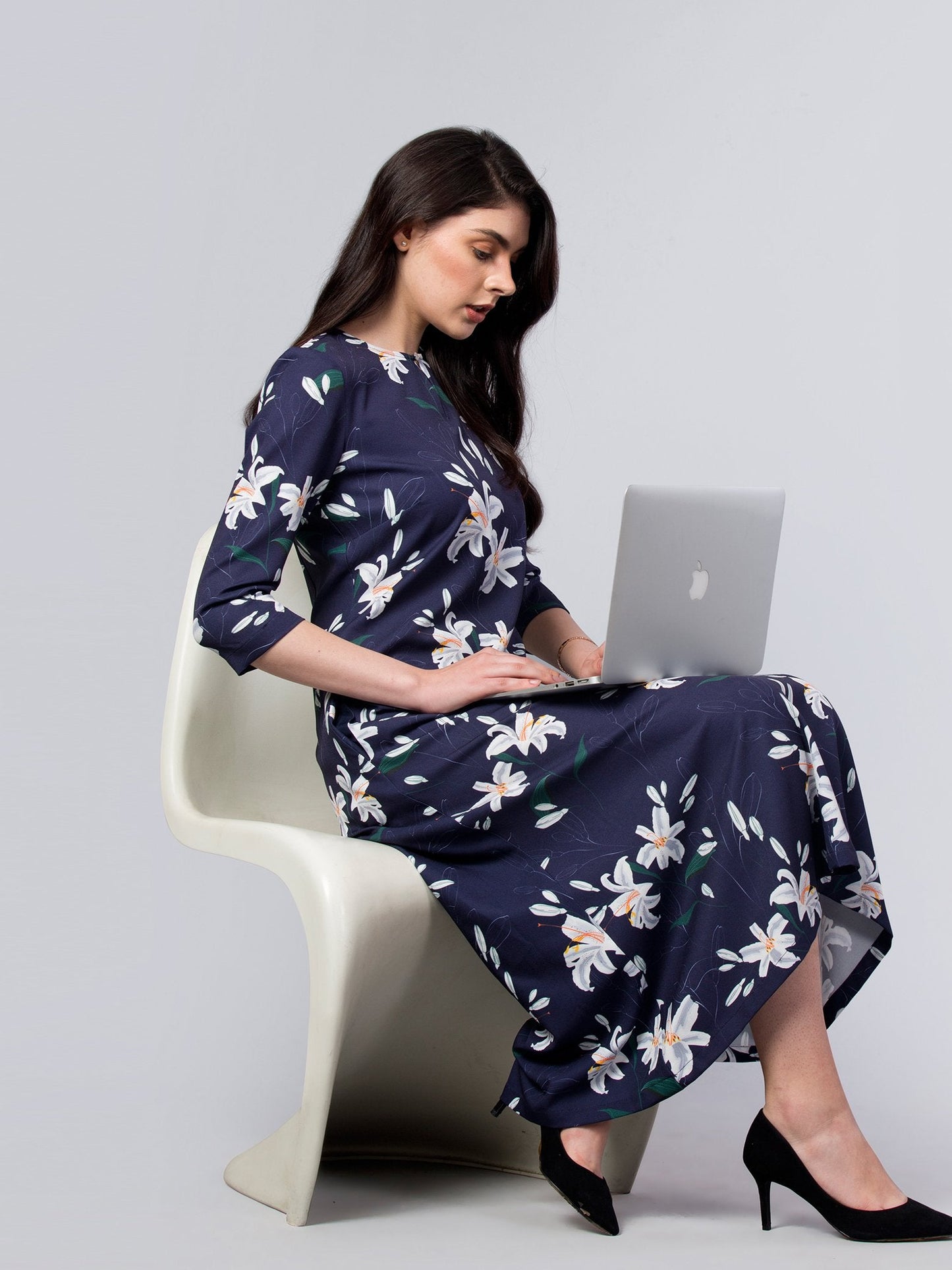 Keyhole Neck Floral Midi Dress - Blue and White