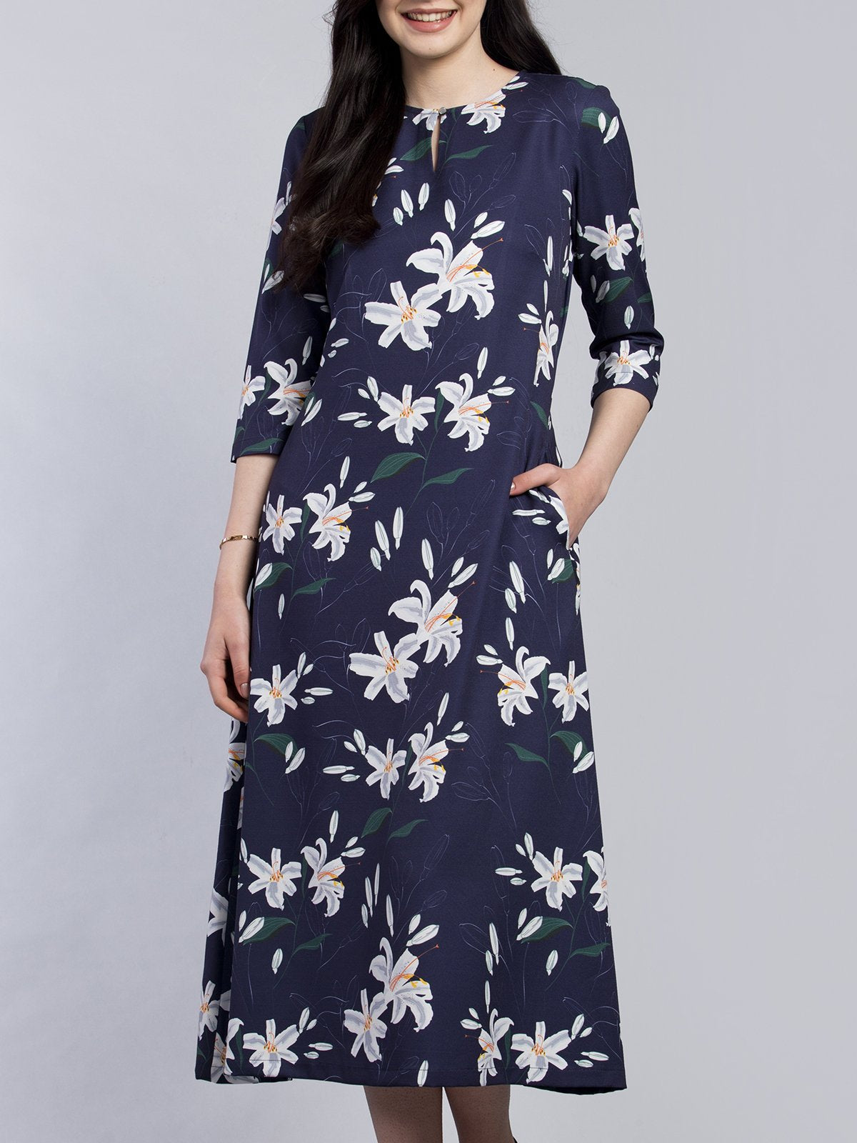 Keyhole Neck Floral Midi Dress - Blue and White