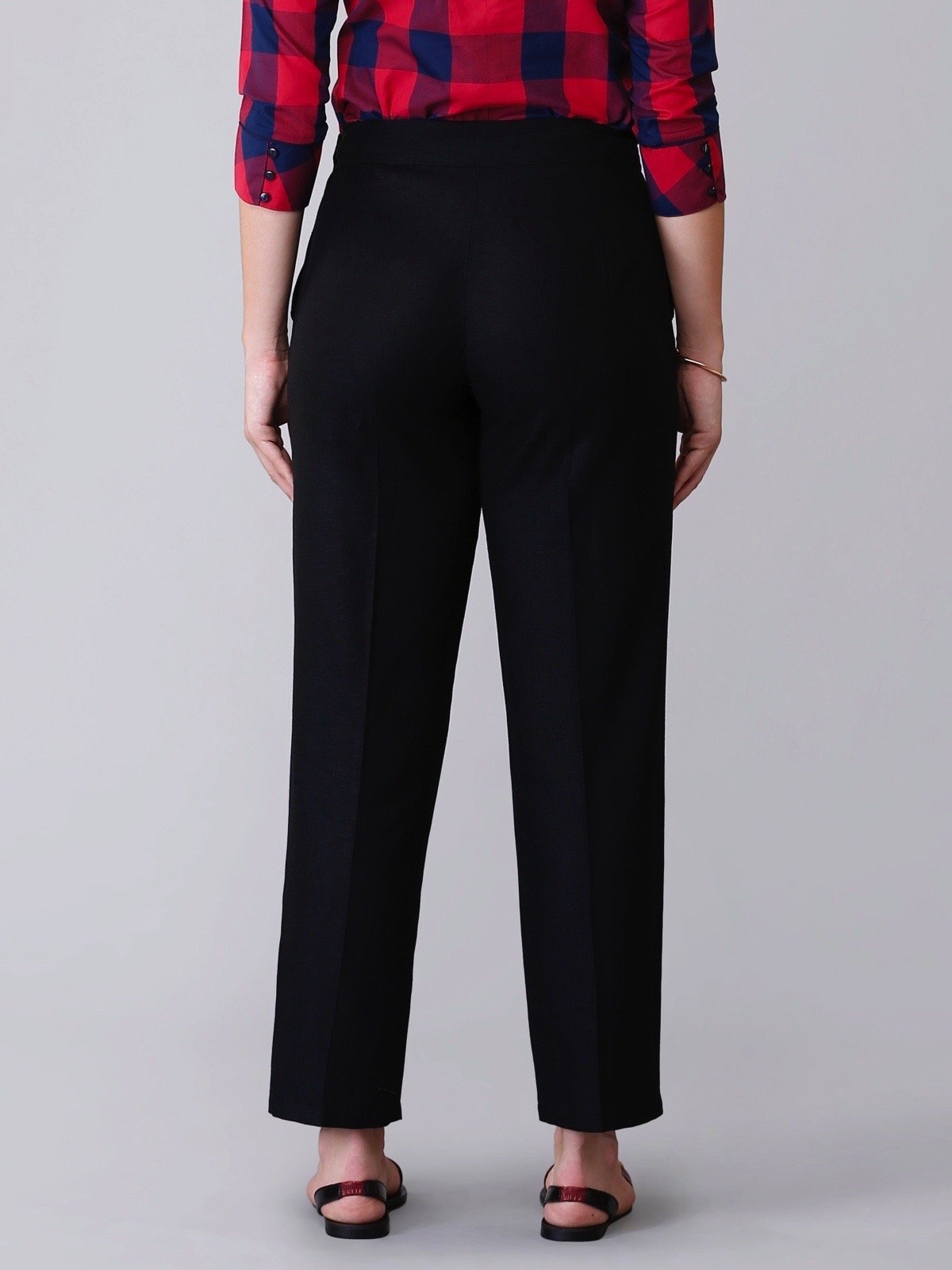 Pleated Cropped Pants - Black