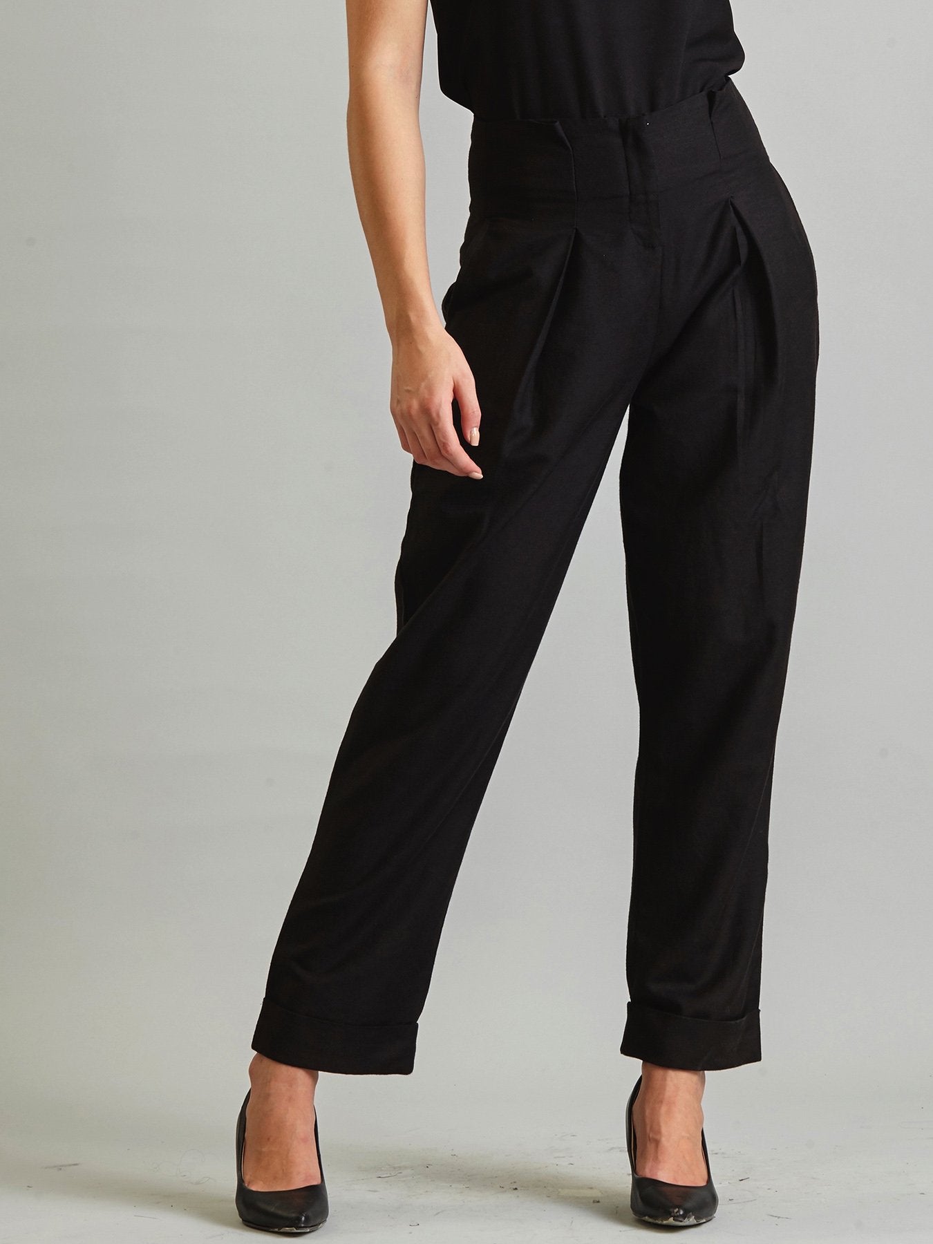 Knife Pleat Straight Turn-up Trousers - Black