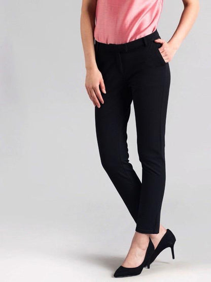 Essential Comfort Crop Pants - Black