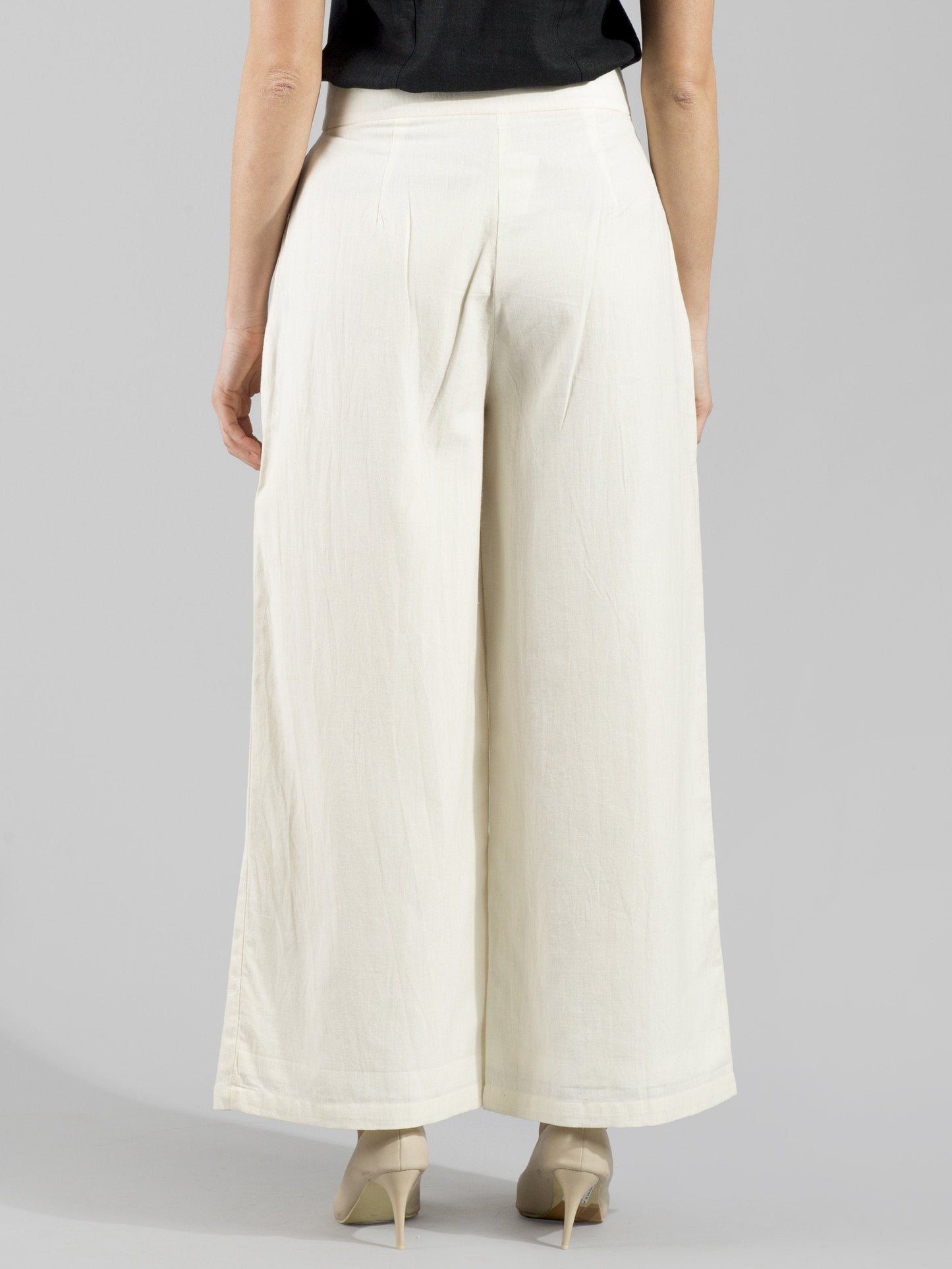 Pleated Wide Legged Pants - Ivory