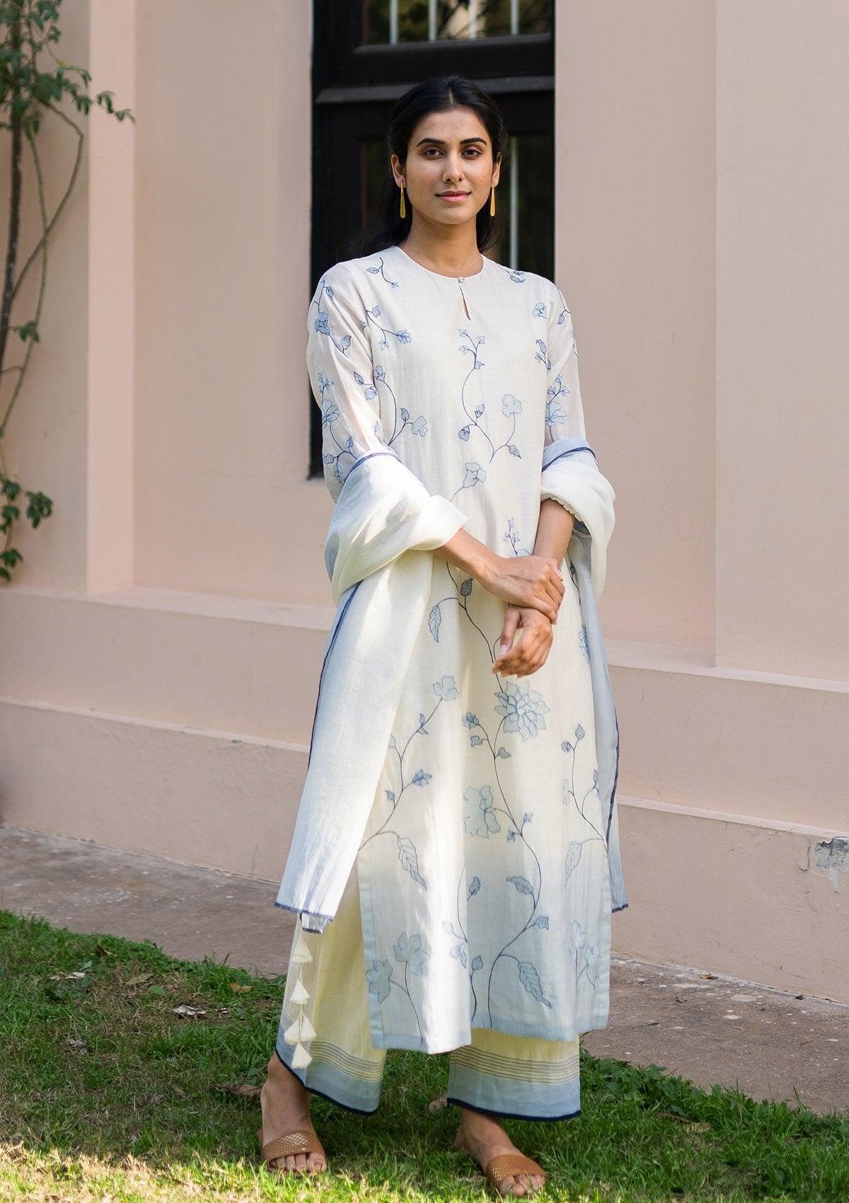 Pearl Floral Embroidered Kurta Set
