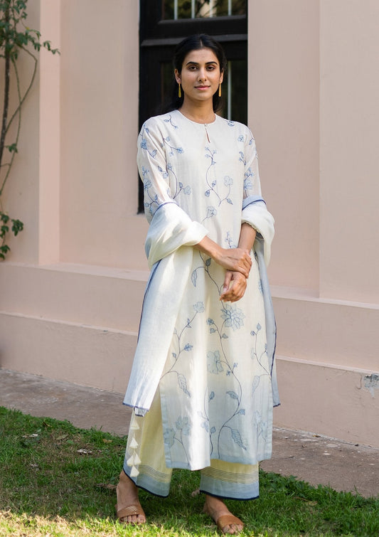 Pearl Floral Embroidered Kurta Set
