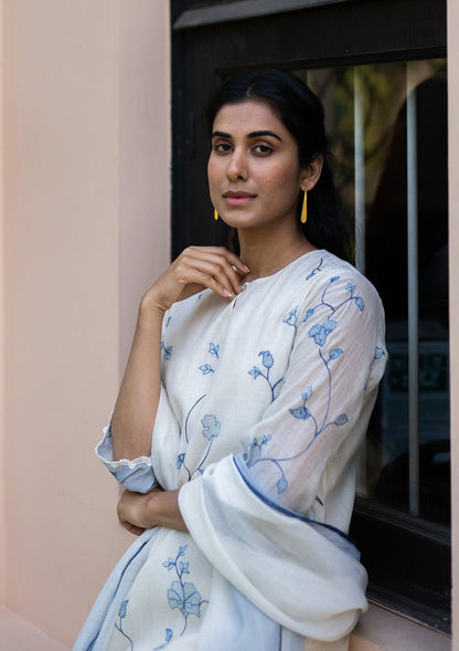 Pearl Floral Embroidered Kurta Set