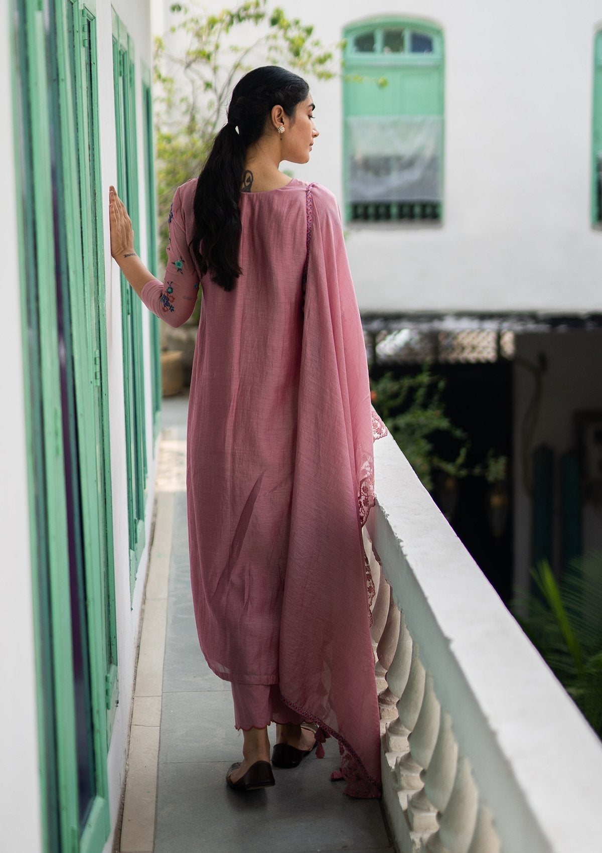Rose Applique Kurta Set